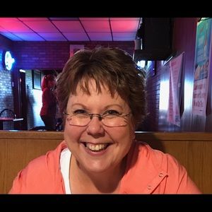 Meet your Posher, Melanie